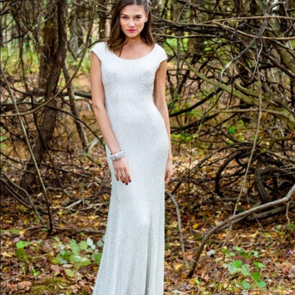 Isabelle Armstrong Izzy Wedding Dress - Picture 2 of 6